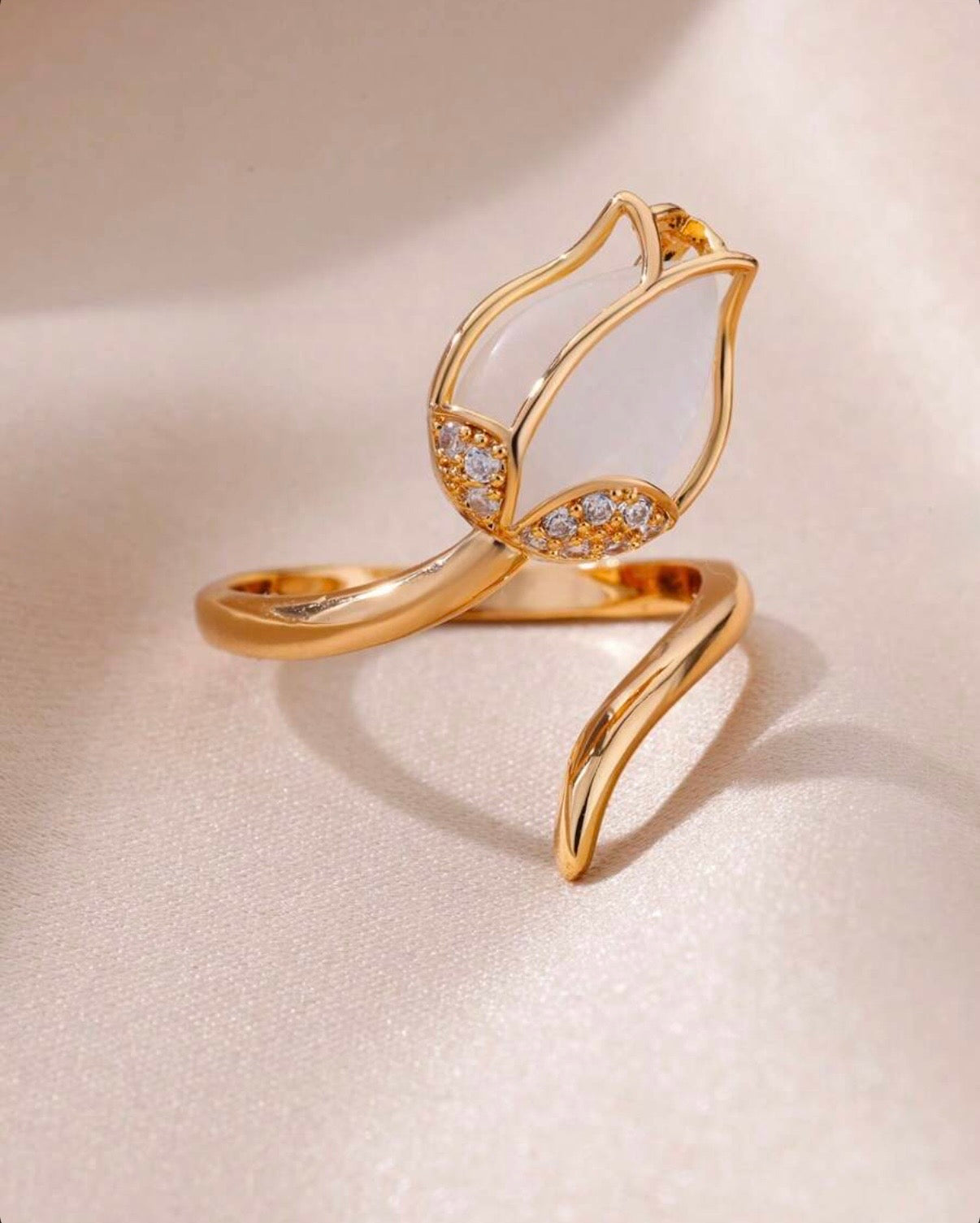 Anillo Flor Tulipan blanco